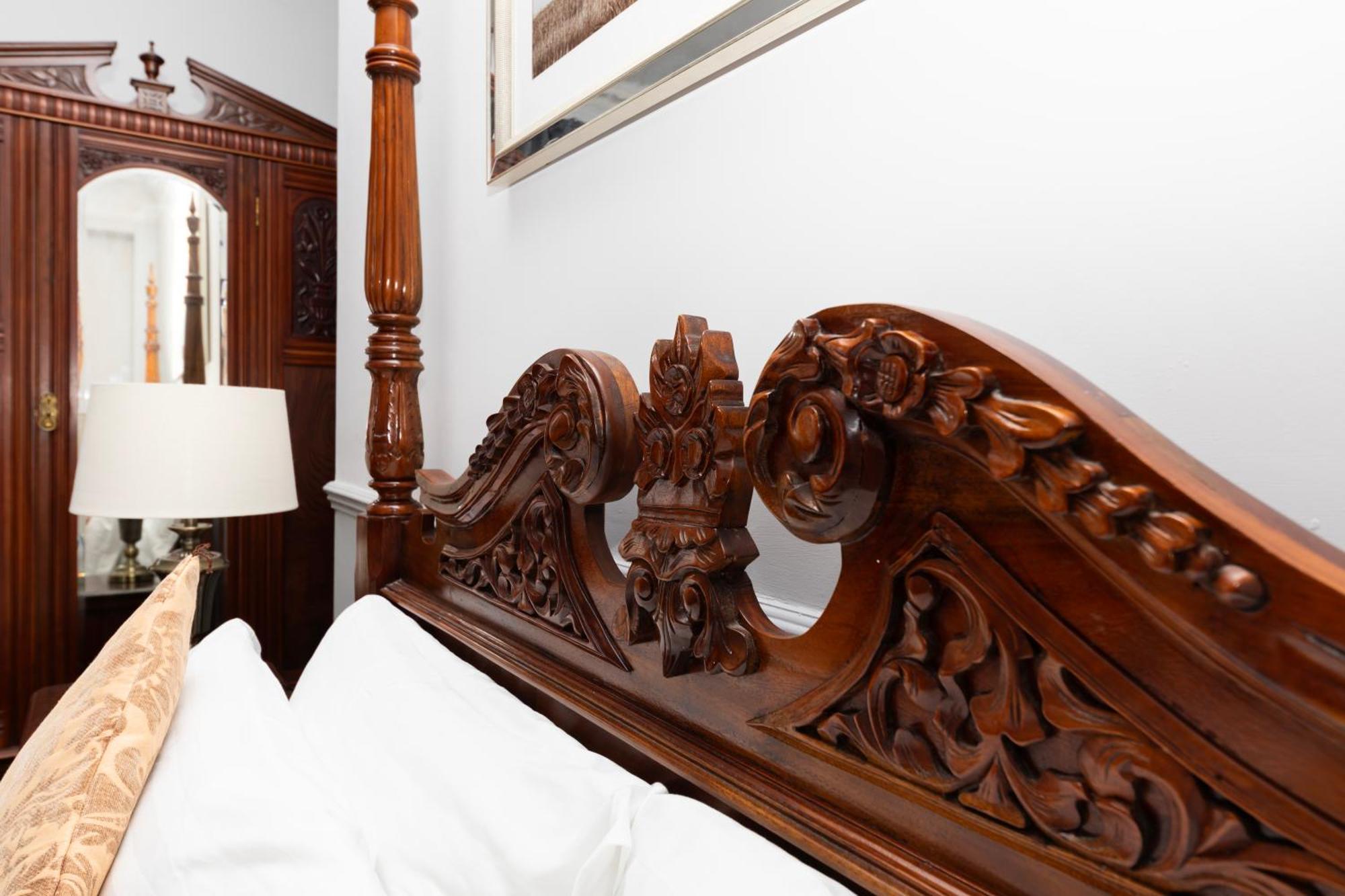 The Manor Hotel ลันดิดโน ภายนอก รูปภาพ